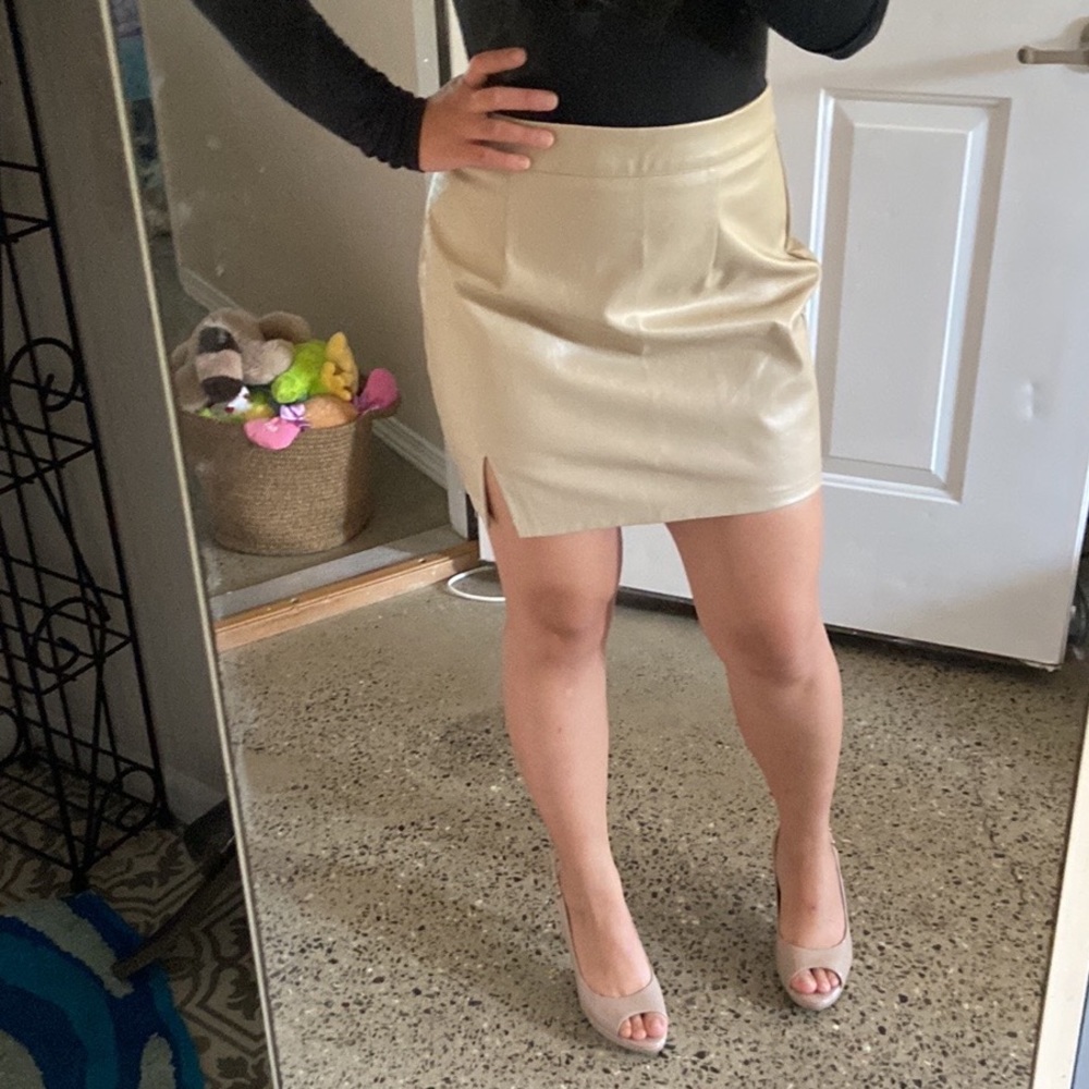 lulus vegan leather skirt